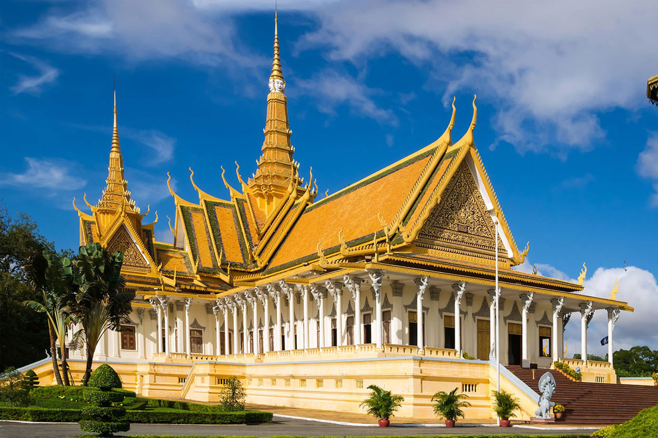 Royal-palace-Phnom-Penh-Cambodia-capital-city